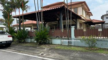 Ambang botanic klang 80x90 bungalow car porch extended good condition 1