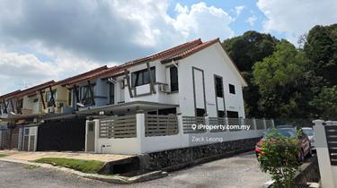 24hr Security guard / 2 Storey End Lot / With Land 10 ft 1