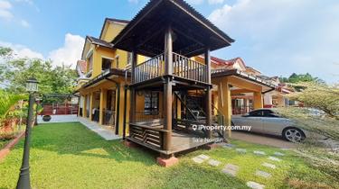 Next to Greenery with Ample Parking 1