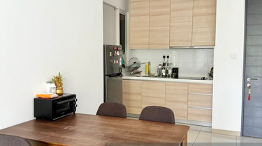 Fully furnished unit.  Next to Jaya one 1