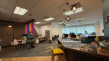 High Floor Renovated Office - Unblocked View 1
