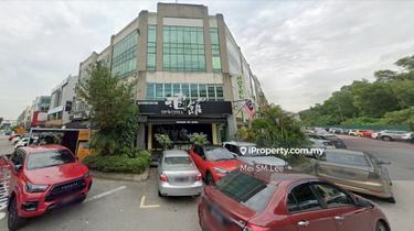 3600 sqft Corner Bandar Puteri Puchong 3rd Floor Shop Office with Lift 1