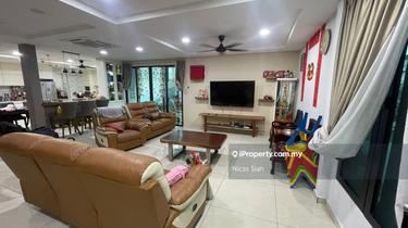 Fully Renovated Corner house in Bandar Botanic 1