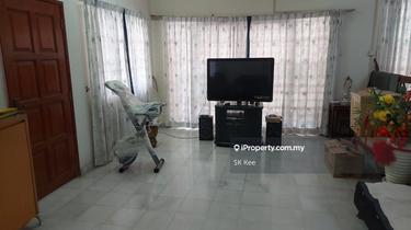 A Double Storey Corner House with big land 1