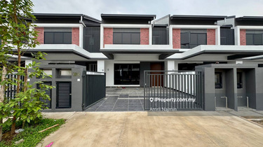 New completed superlink house freehold 1