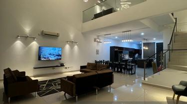 Modern Design with Spacious Car Porch, 3-Stry Super Link, Private Pool 1