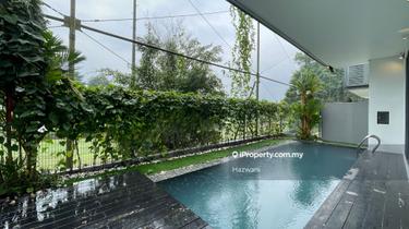 3 storey bungalow with Golf view  1