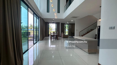 Senibong Cove Isola Grandeur 1