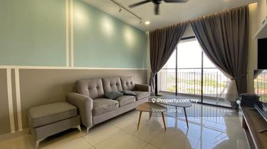 Unit with balcony! Move in condition 1