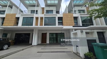 Modern 3 Storey Link Lake Point Residence Cyberjaya 1