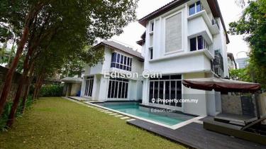 Bungalow with pool in mont kiara opposite garden school for rent 1
