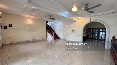 Freehold Double Storey Bungalow with East Direction 1