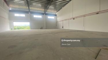 Superlink warehouse factory for rent in Jalan Subang.  1