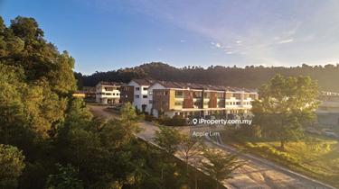 3 Storey Limited Unit 5rooms5bathroom, Hillside Landed , Selayang  1
