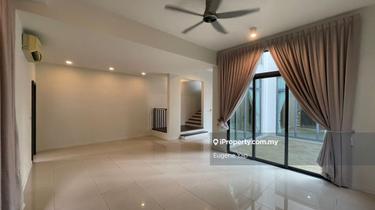 Freehold Corner 3 Storey Link House 1