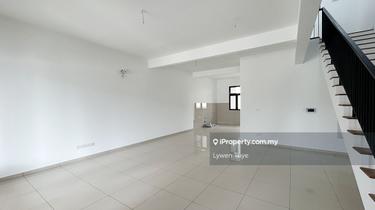 Brand New Resale 2 Storey Link House Facing Playground Good Condition 1