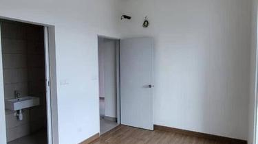 Partly Furnished Lakeview Limited Available 1