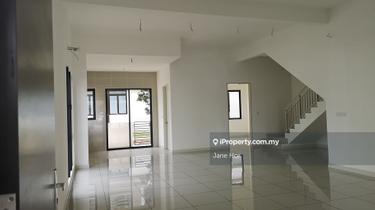 End Lot N'dira Townhouse Sierra 12 @ 16 sierra Puchong South 1