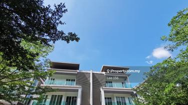 Free hold Semi-D house with private Lift for Sale 1