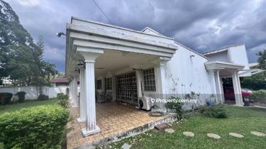 Corner lot! 8250 sqft land size ! Suitable for rebuilding  1