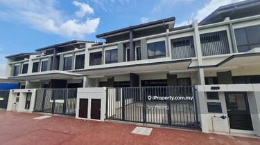 Brand New Corner Unit at Irama Villa Bandar Kinrara 1