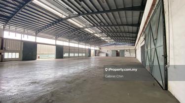 Limited Warehouse with High Ceiling  1