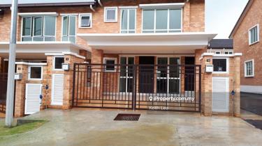 Gated Guarded Freehold 1