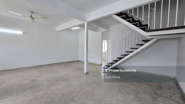 Ss1 Kampung Tunku 2-storey Terrace house for sales. Spacious 5bedrooms 1