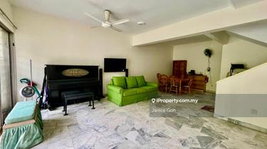 Well Maintained Original Design Unit for Sale 1