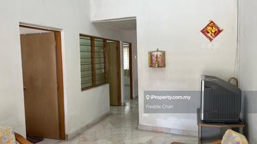 Near station 18 facing north rm215,000 1
