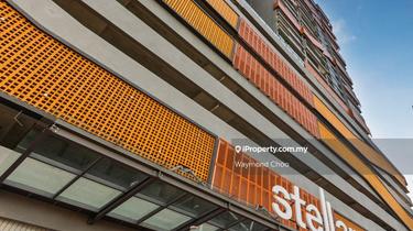 Office unit for rent. High floor with balcony 1