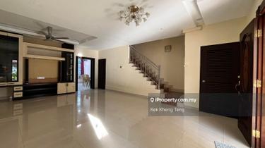 2.5 Storey Terrace House For Sale 1