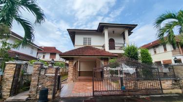 Renovated Bungalow Laman Kemboja Kota Seriemas Near KLIA Enstek 1