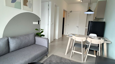 Laurel fully furnished unit. Ready to move in 1