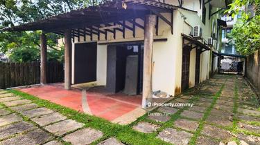 Classic corner terrace - damansara heights  1