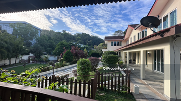 Sprawling bungalow with expansive garden, pool pavilion & lift  1