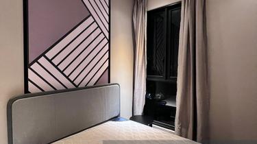 Condo specialist! Viewing anytime! 1