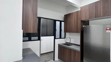 Condo specialist! Viewing anytime! 1