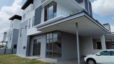 Broadleaf Residences 3-Storey Semi-D Kota Kemuning 1