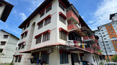 Taman perling jalan camar ground floor flat for sale  1