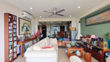 Beautifully renovated apartment with a a stunning view 1