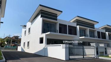 Terrace house for Sale (Taman Mulberi 2) 1