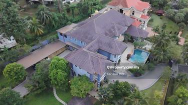 Cheap Nice 2 Stry Bungalow at Country Heights Kajang  1
