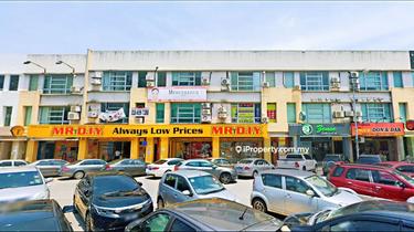 Exclusive 3 Storey Shop lot For Sale At Kuchai Lama  1
