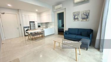 High floor KLCC view, with balcony, short walk to LRT & Mid Valley 1