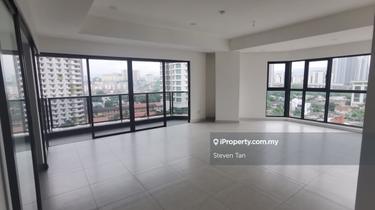 Walking distance to sayfol and iskl 1