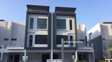 Townhouse 2 storey & 1.5 storey available 1