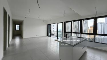 4 mins walk to french primary school, 8 mins to french school of kl 1