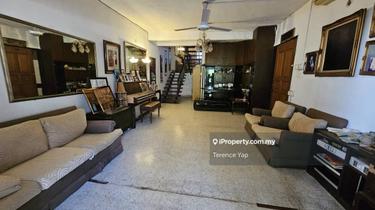 Beautiful Fixer Upper House in Bukit Bandaraya. Motivated Seller 1