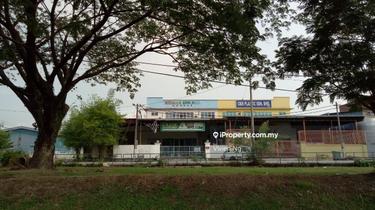 Corner unit warehouse in Menglembu for Rent  1